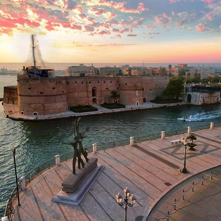 Barneys Design Apartment Taranto Exteriér fotografie